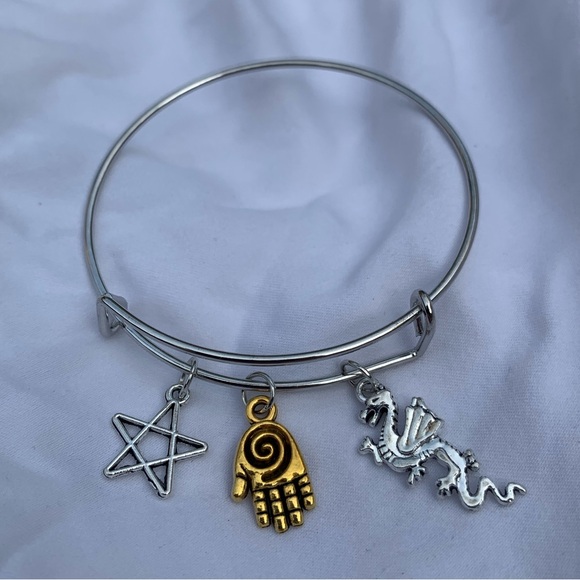 Brand New! Handmade! Adjustable Charm Bangle Bracelet! - Picture 2 of 3